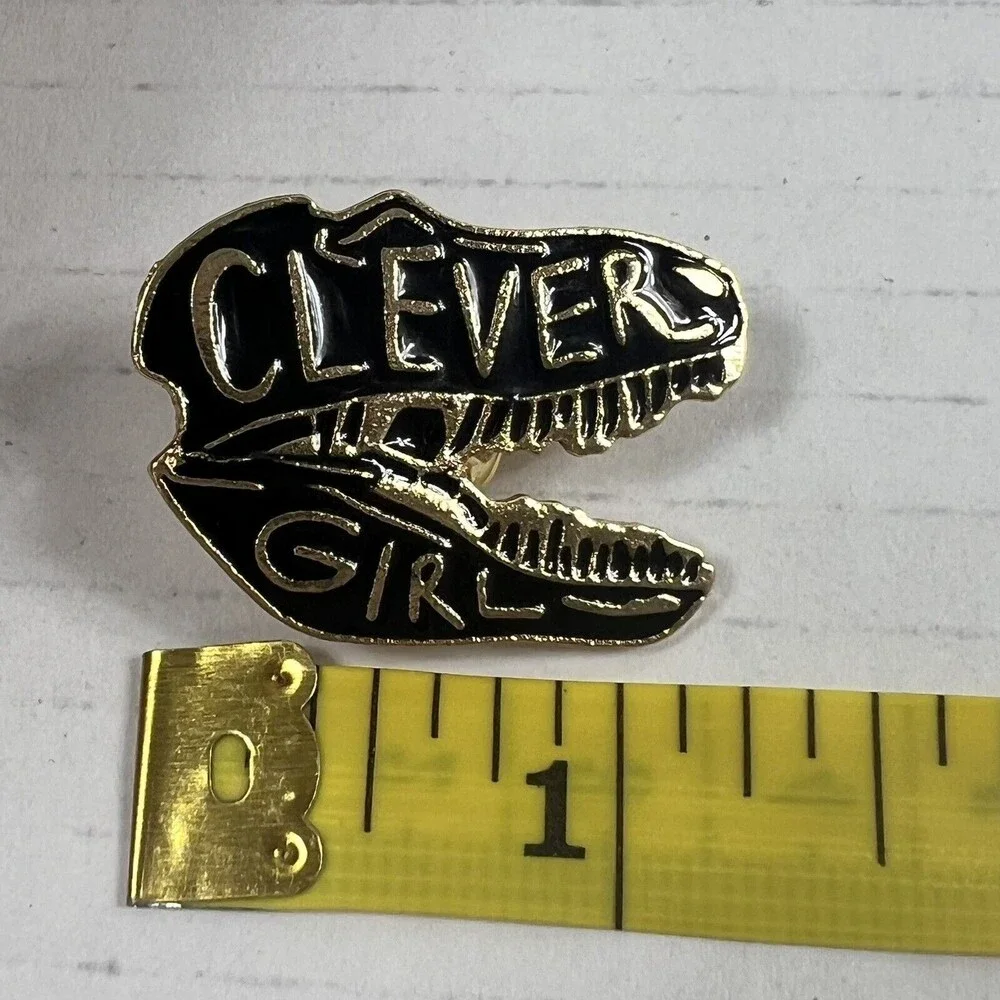 Enamel pin 